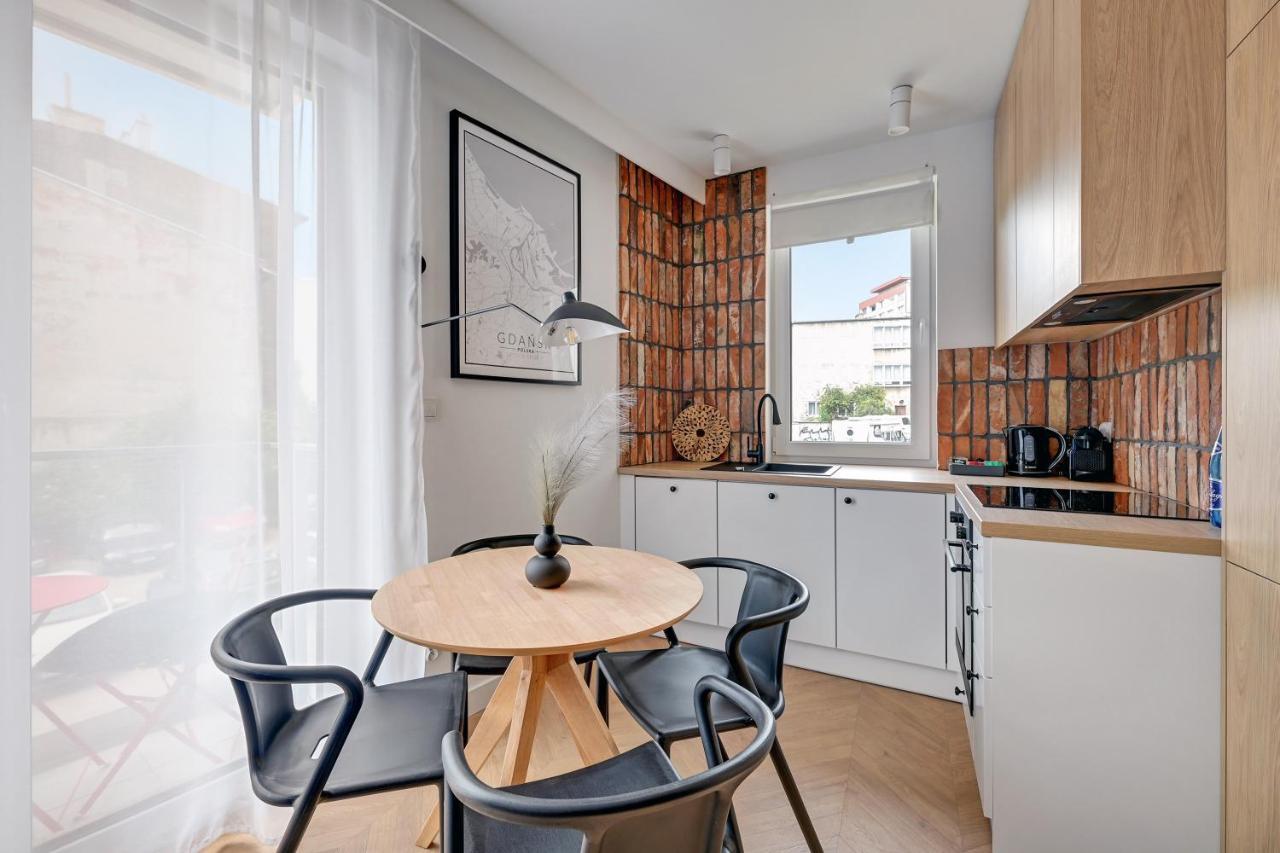 Aura 40 City Center & Free Parking By Downtown Apartments Gdansk Bagian luar foto